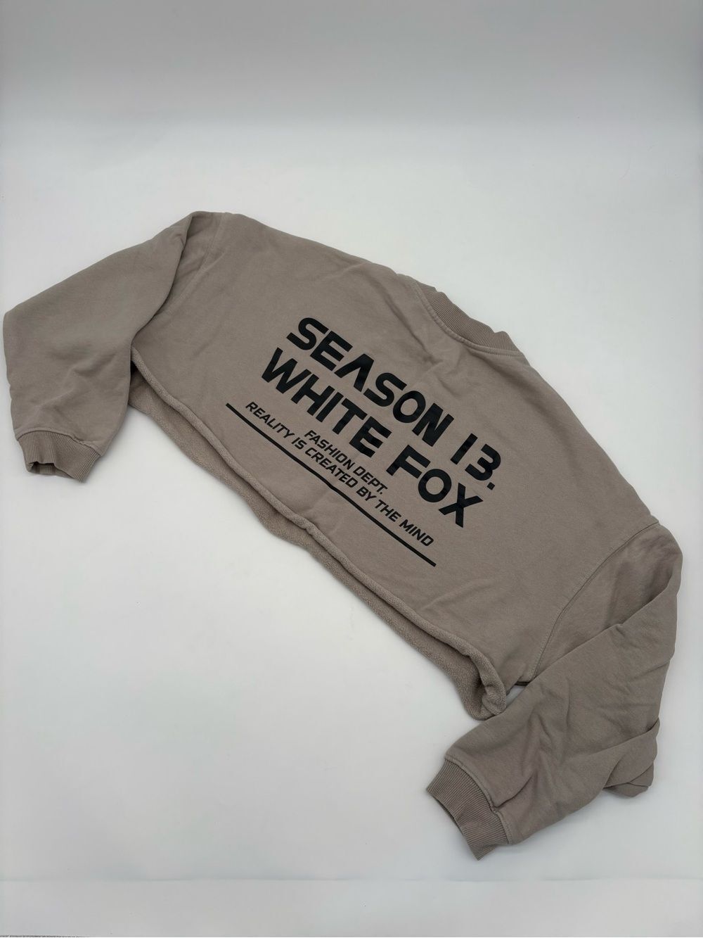 White Fox Cropped Sweatshirt - Picture 6 of 8